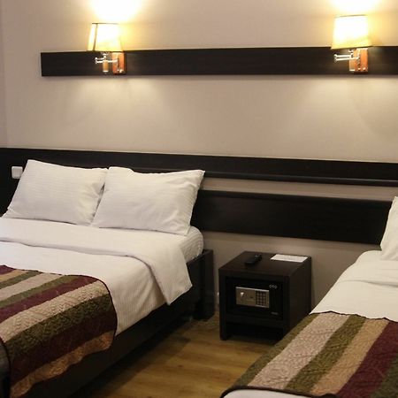 Iar Hotel Батумі Екстер'єр фото