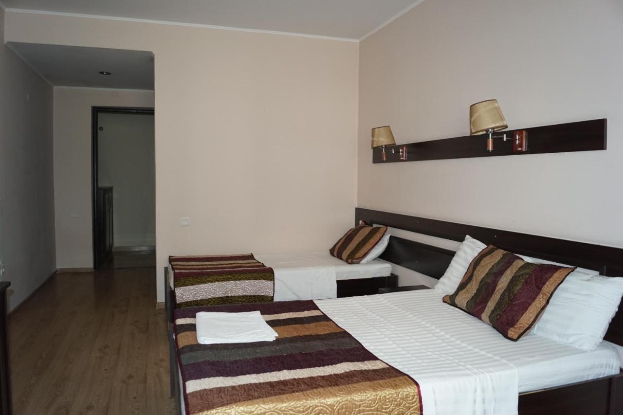 Iar Hotel Батумі Екстер'єр фото