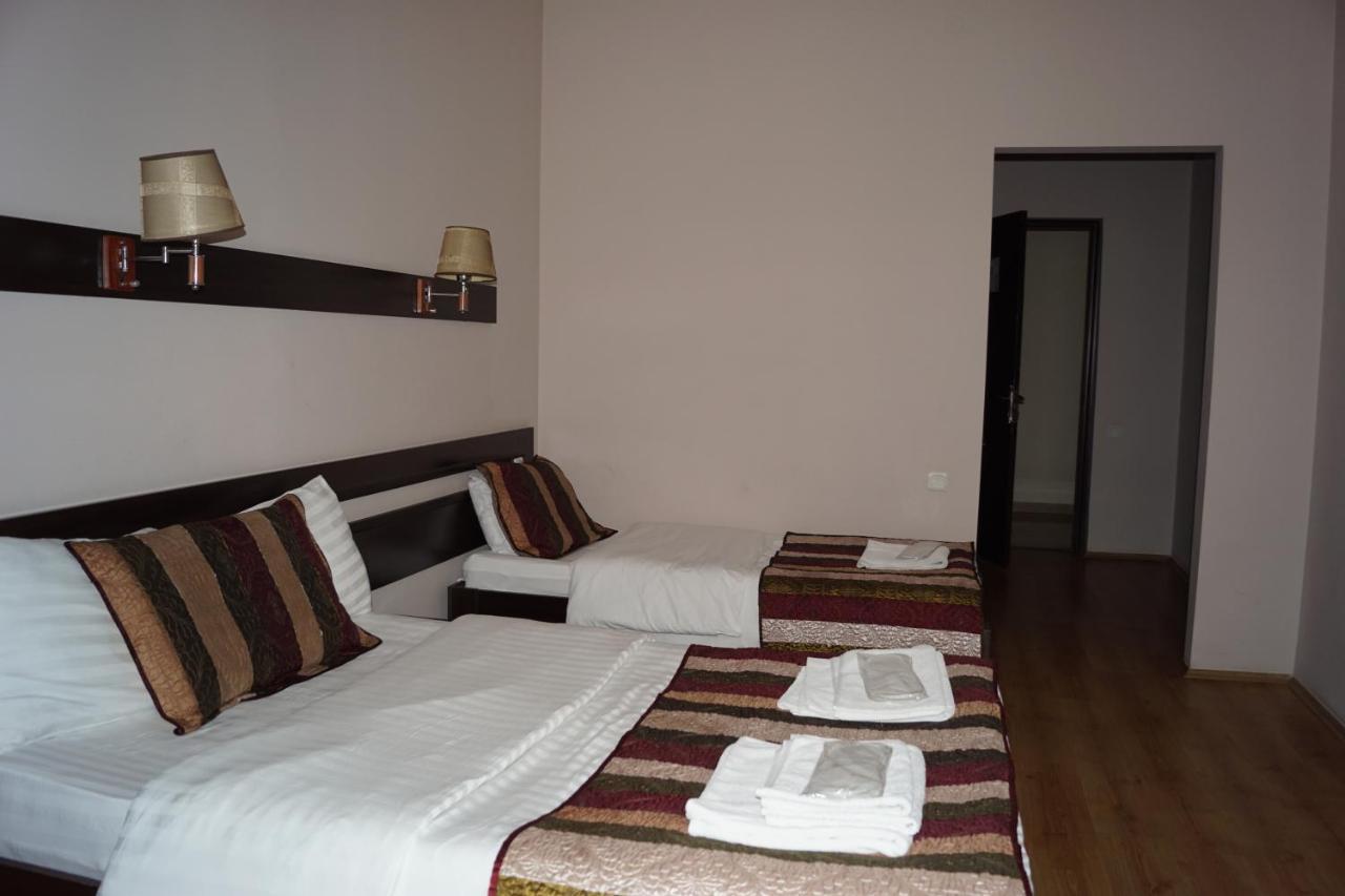 Iar Hotel Батумі Екстер'єр фото