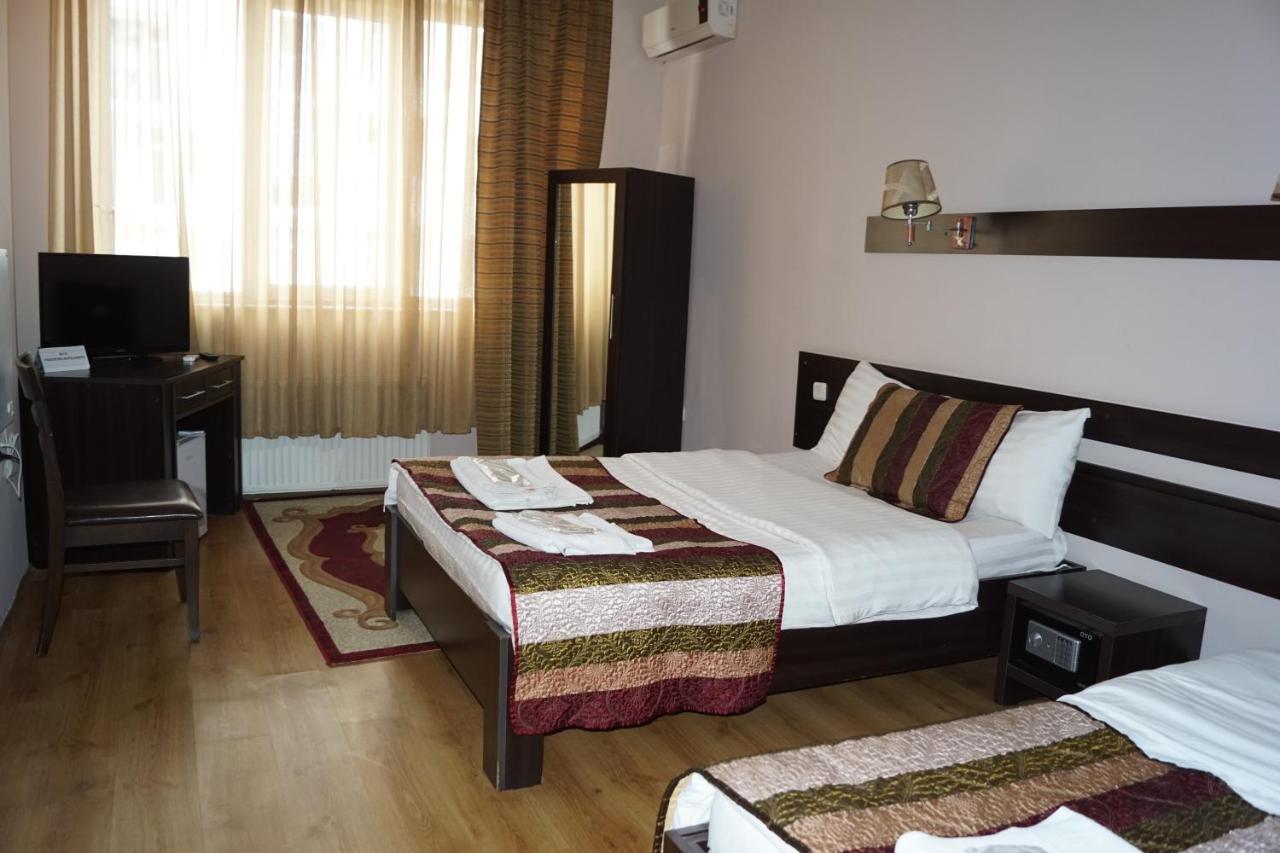 Iar Hotel Батумі Екстер'єр фото
