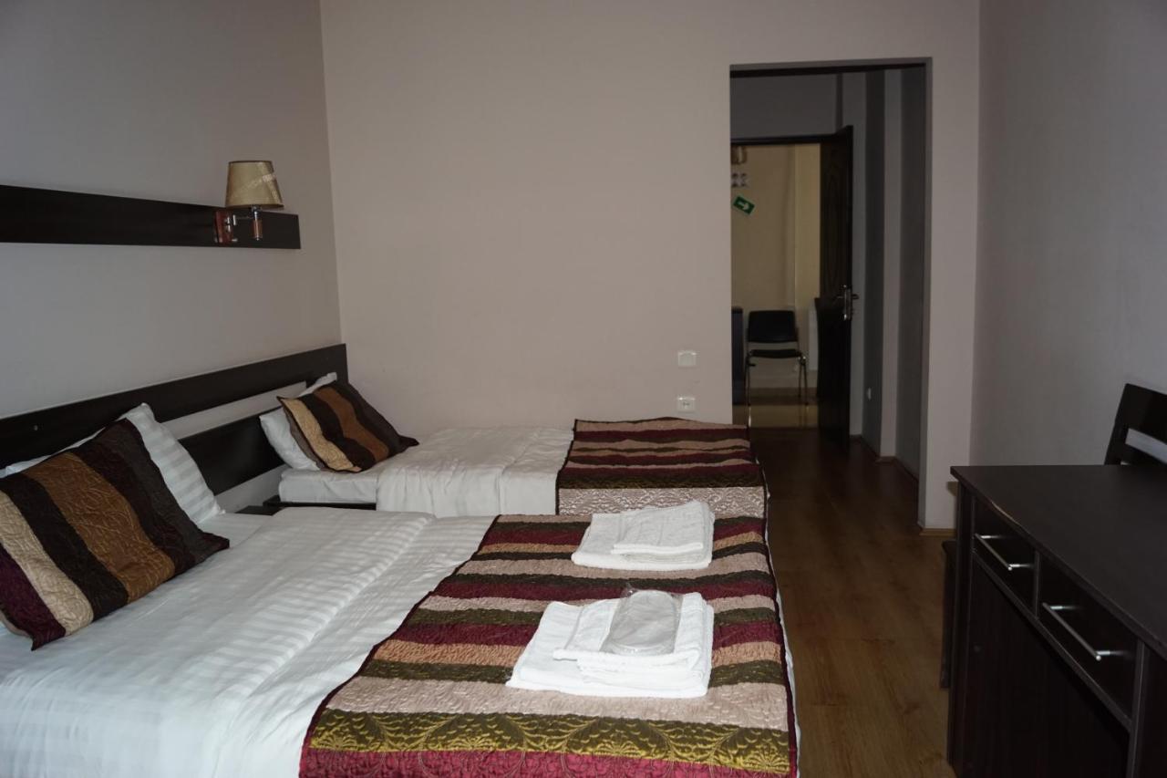 Iar Hotel Батумі Екстер'єр фото