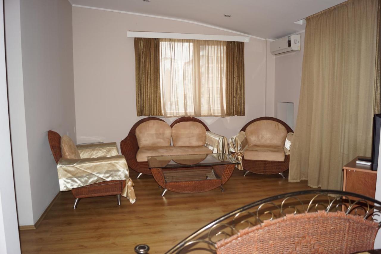Iar Hotel Батумі Екстер'єр фото