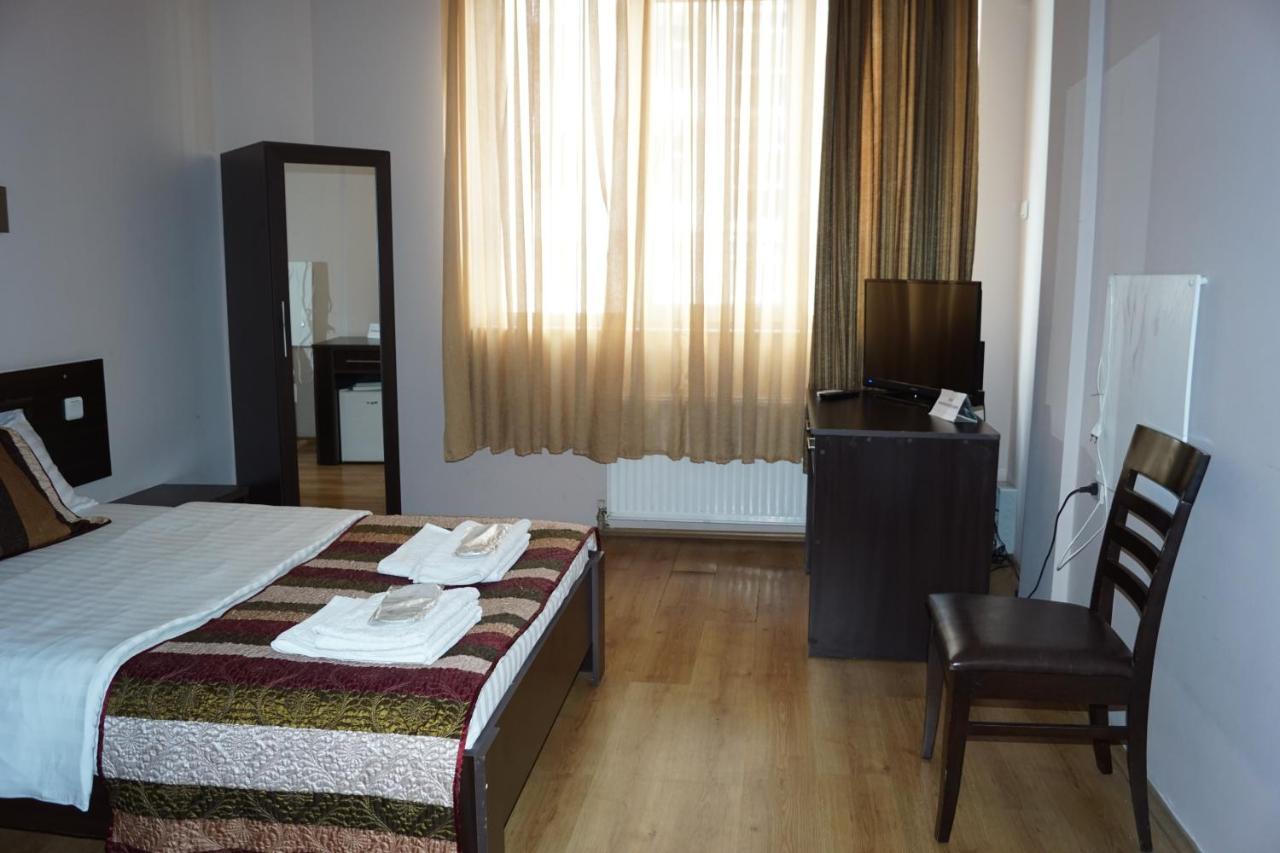 Iar Hotel Батумі Екстер'єр фото