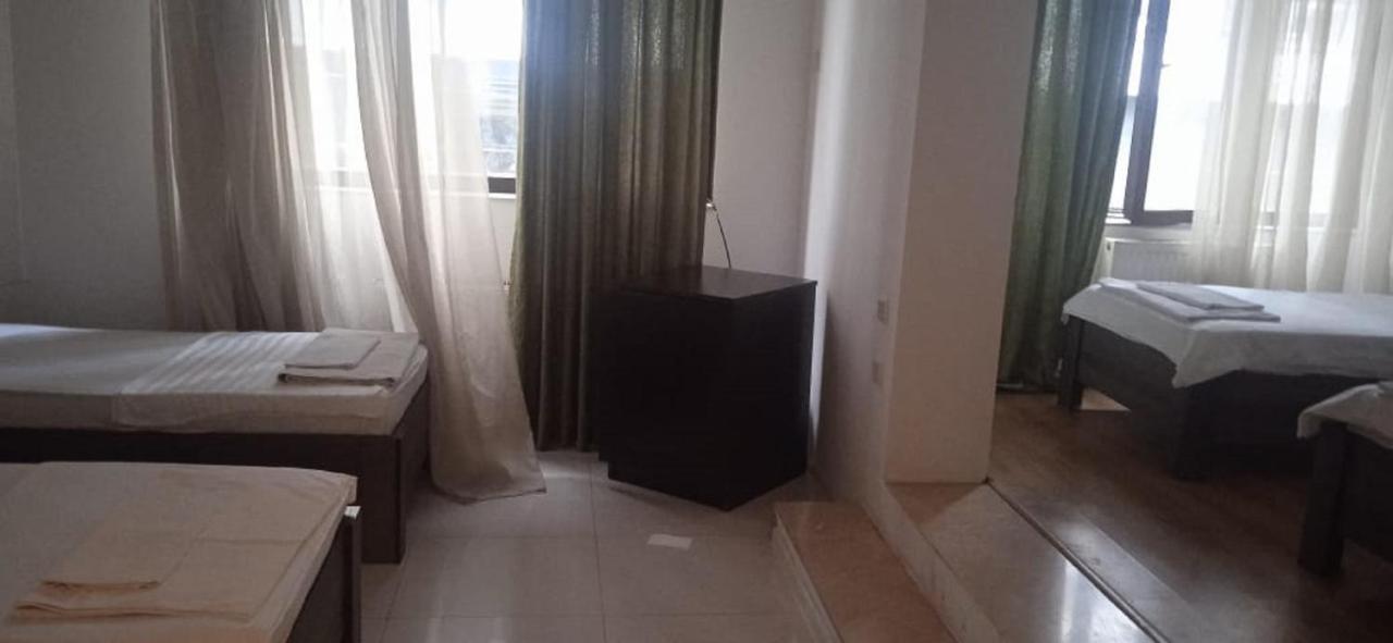 Iar Hotel Батумі Екстер'єр фото