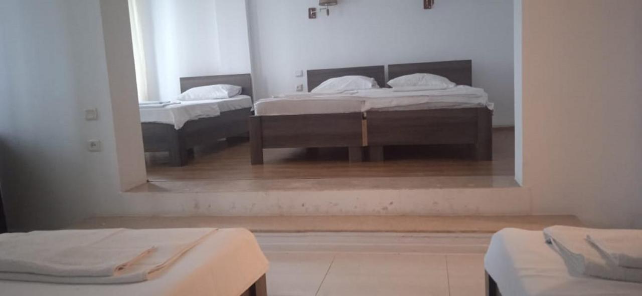 Iar Hotel Батумі Екстер'єр фото