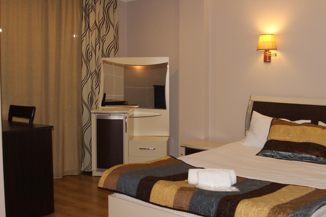 Iar Hotel Батумі Екстер'єр фото