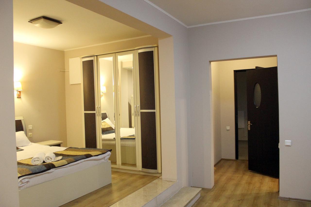Iar Hotel Батумі Екстер'єр фото
