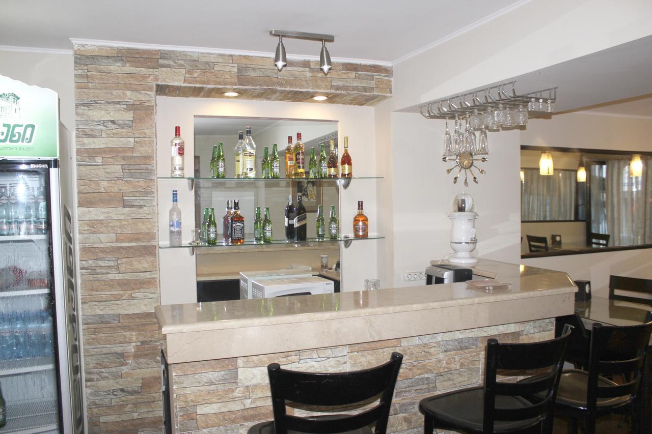 Iar Hotel Батумі Екстер'єр фото