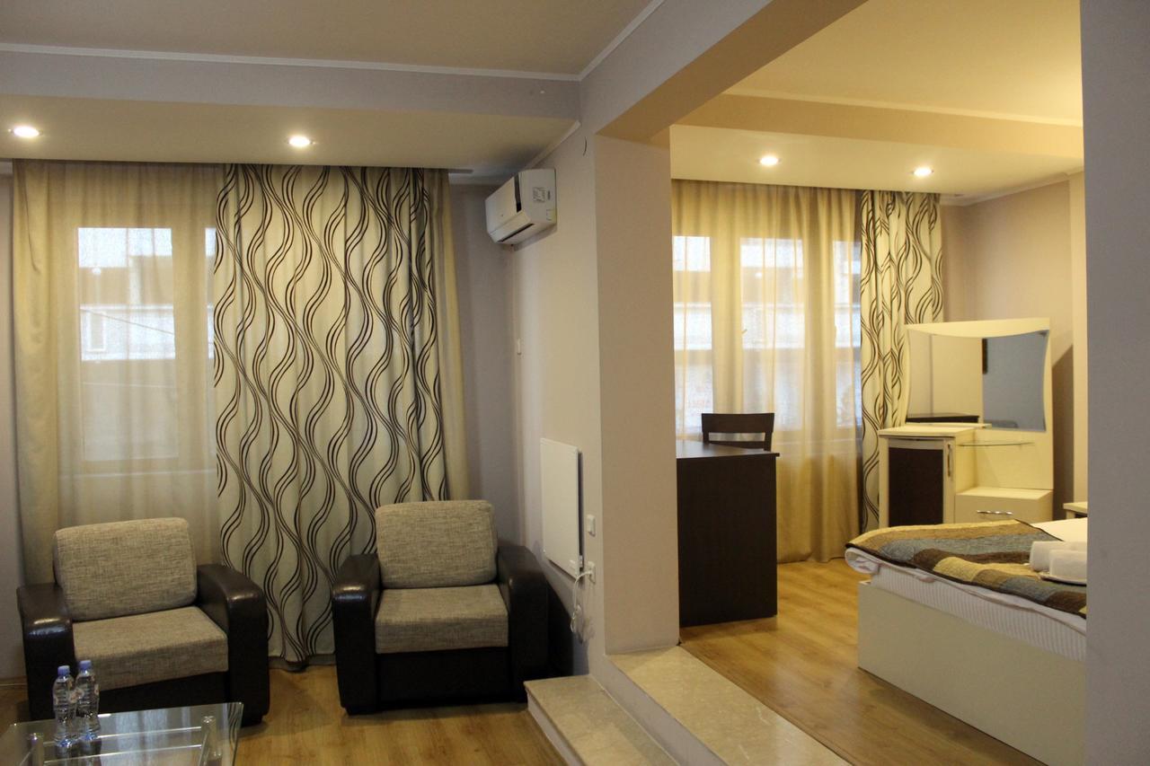 Iar Hotel Батумі Екстер'єр фото