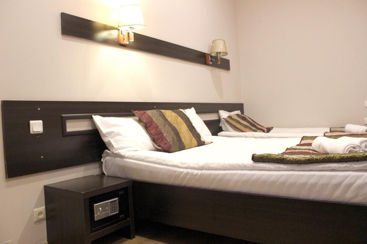 Iar Hotel Батумі Екстер'єр фото
