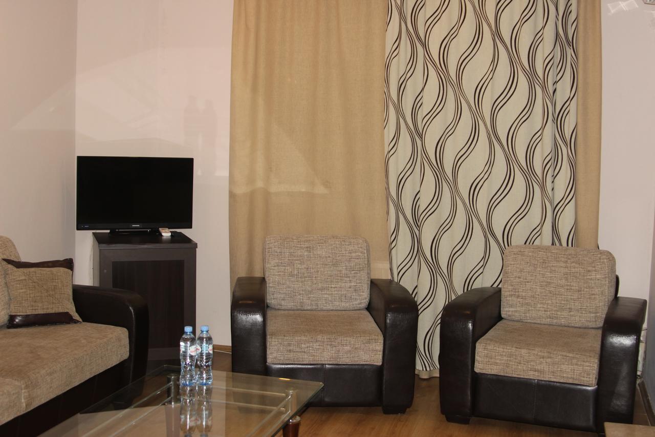 Iar Hotel Батумі Екстер'єр фото