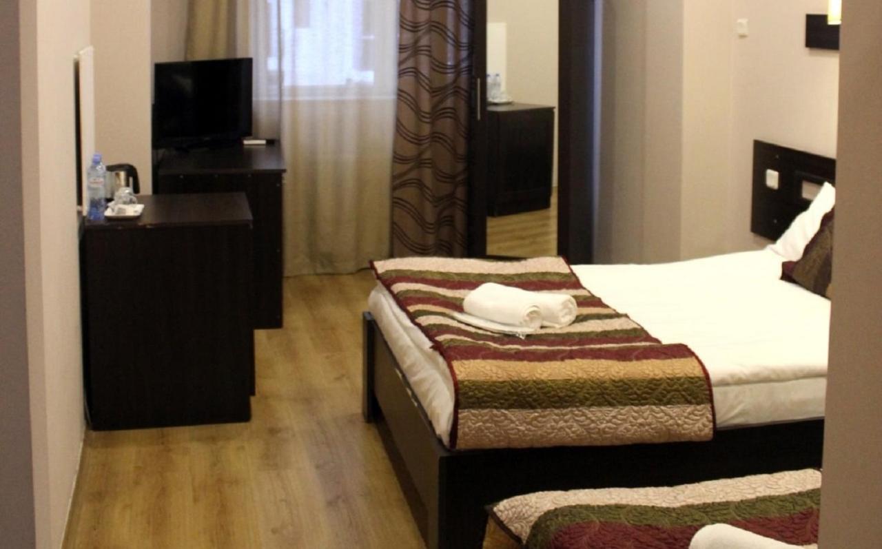 Iar Hotel Батумі Екстер'єр фото