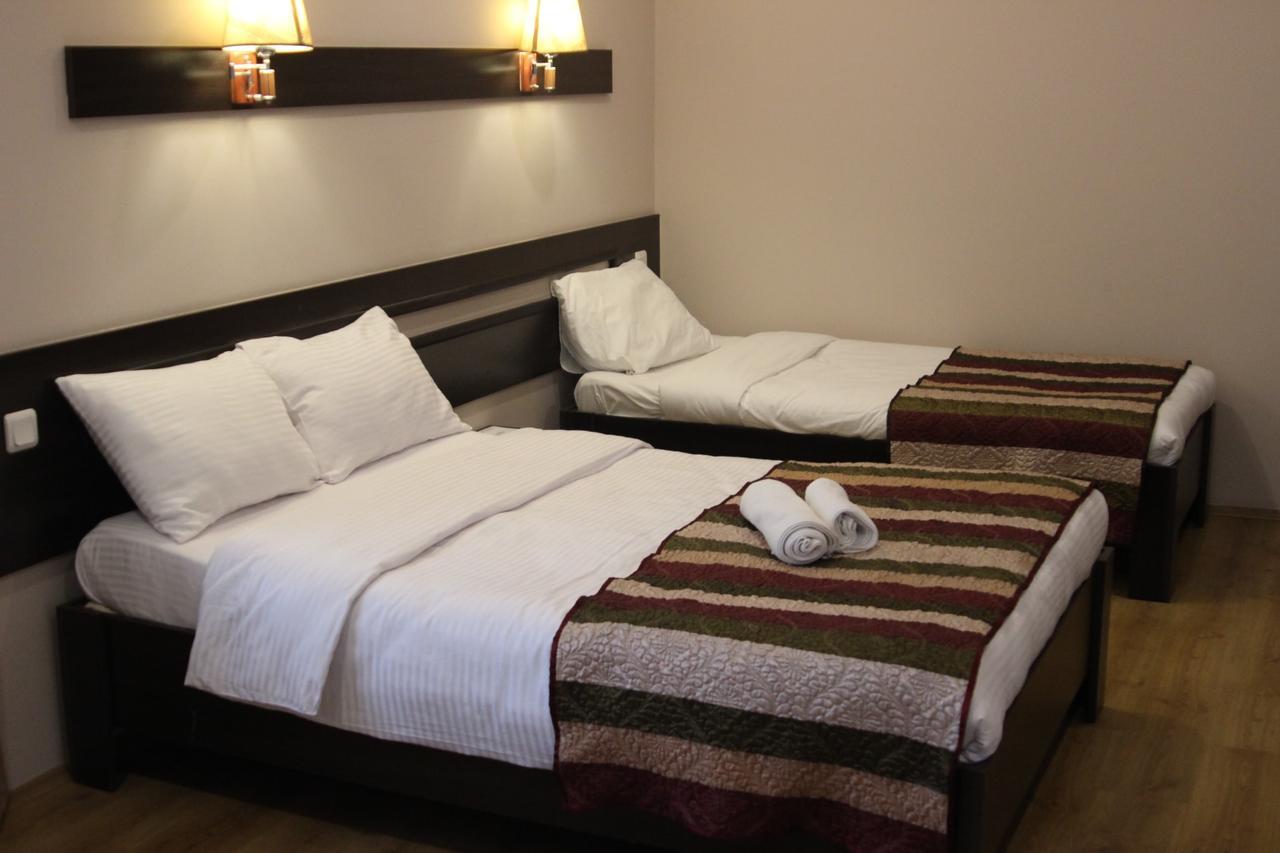 Iar Hotel Батумі Екстер'єр фото