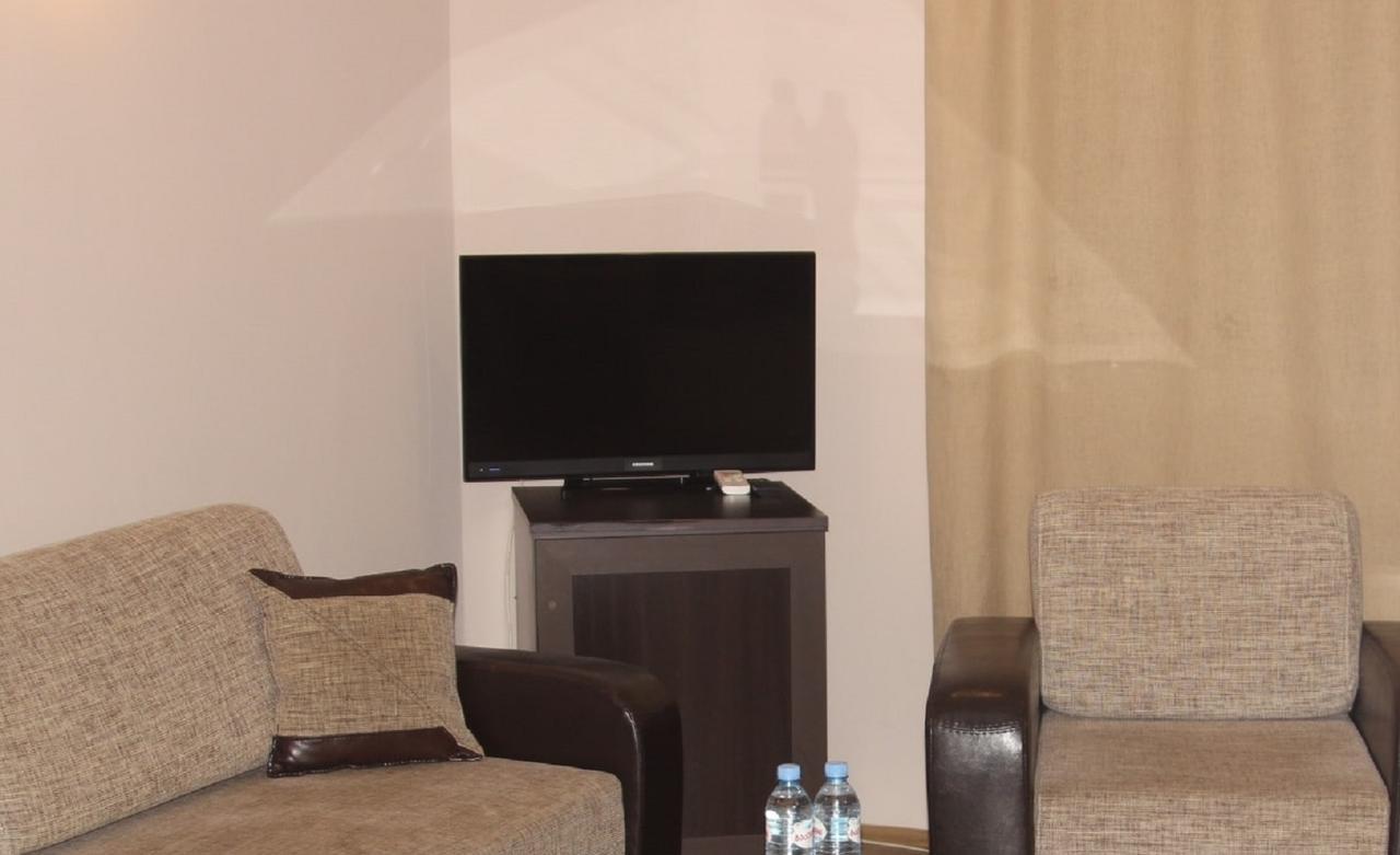 Iar Hotel Батумі Екстер'єр фото